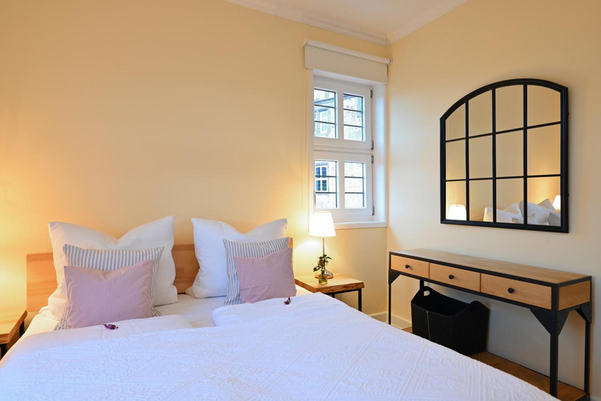 Graefin Amalia - Elegantes Apartment In Der Historischen Hinterburg In Schlitz, 2 Schlafzimmer, Mit Garten, Nahe Fulda Und Bad Hersfeld Esterno foto